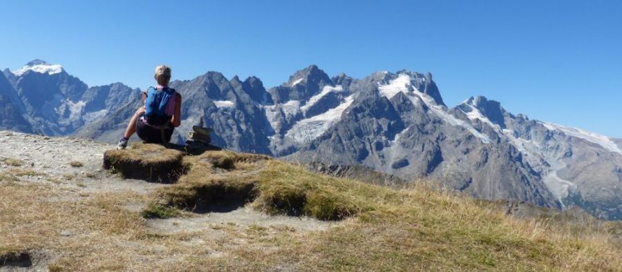 Looking across to the Mieje in the Ecrins National Park ©trekkinginthealpsandprovence.com